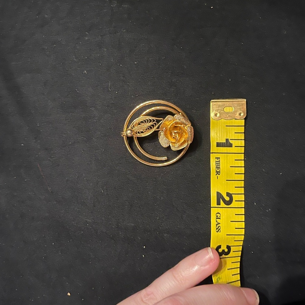 Sarah Coventry Gold Rose Circle Brooch vintage - Picture 5 of 6